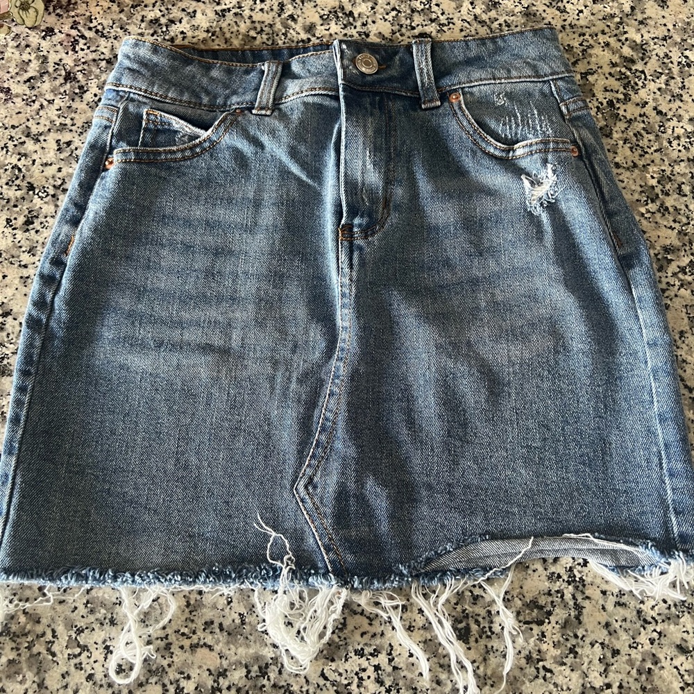 Wild Fable distressed skirt size 0
